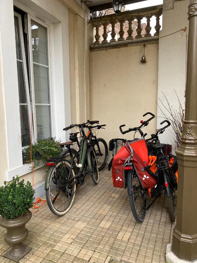 Au Jardin Des Deux Ponts Bed & Breakfast